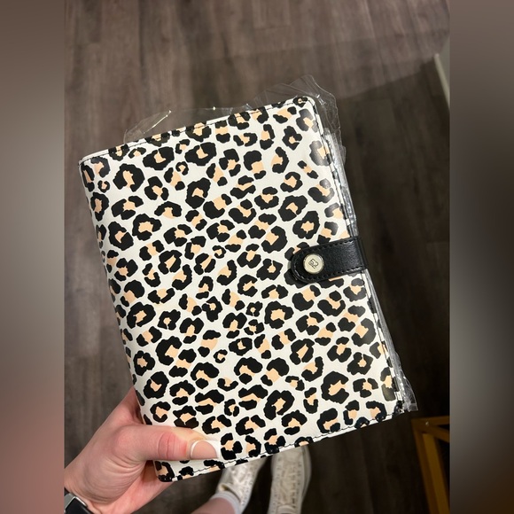 leopard print agenda 52 planner with templates! - Picture 2 of 13